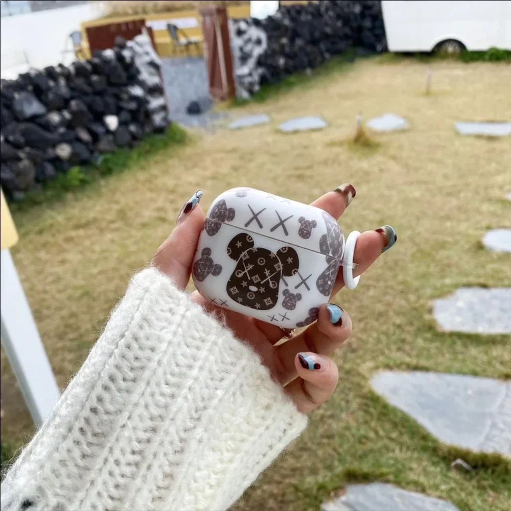 NEW 3D Vintage Pattern Bear AirPods Pro Case